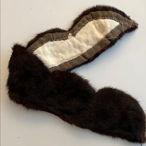 Elegant Vintage Fur Collar
